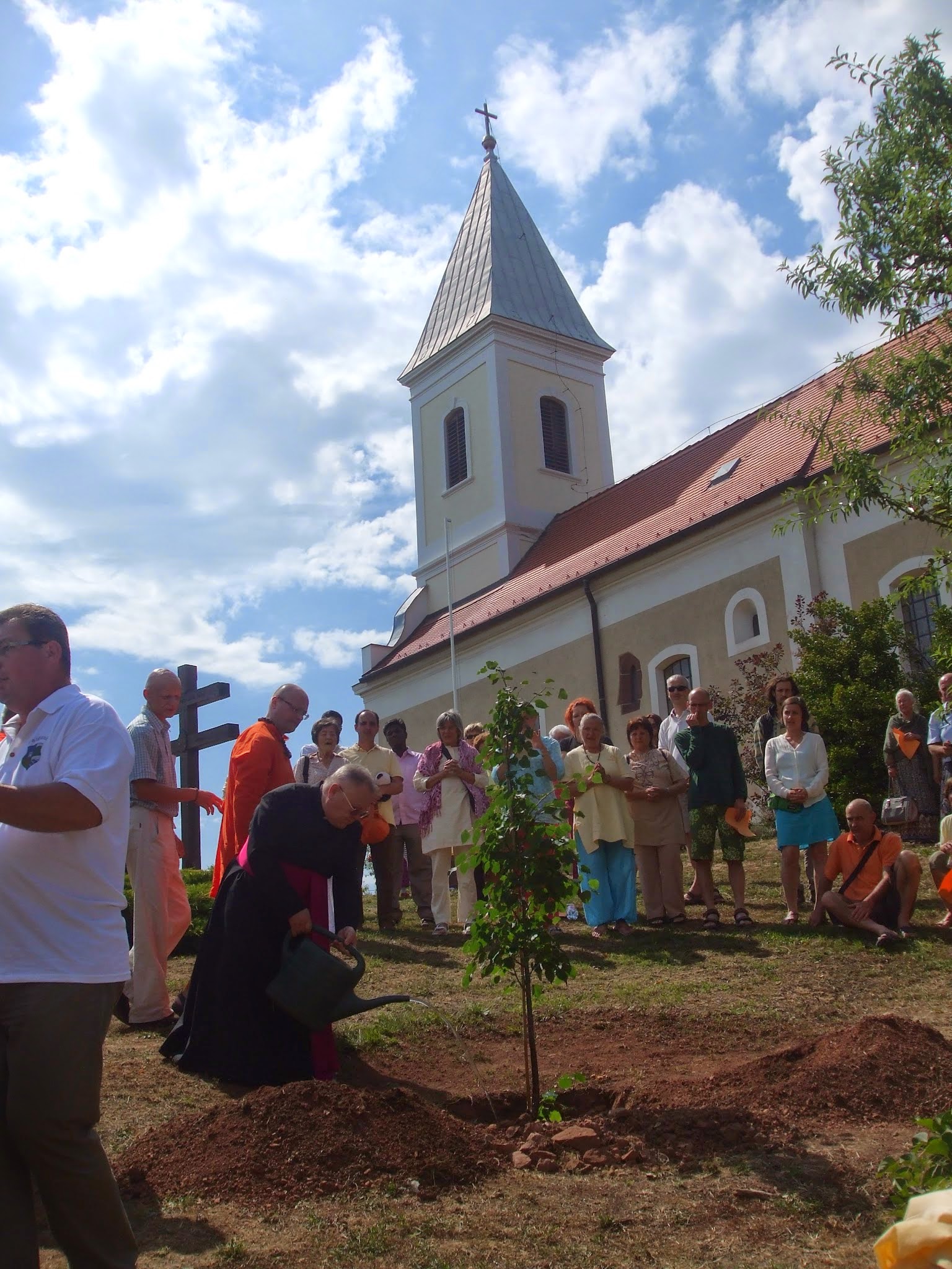 Yoga weekend and peace tree planting in Paloznok