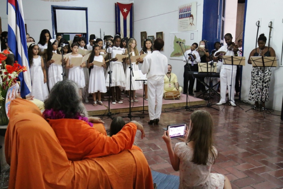 Holguin Cultural Program 1200