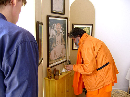 Opening of the Sri Swami Madhavanandaji Ashram in London