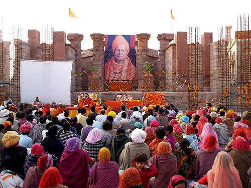 Early morning Satsang on November 8th at Holy Guruji’s Samadhi