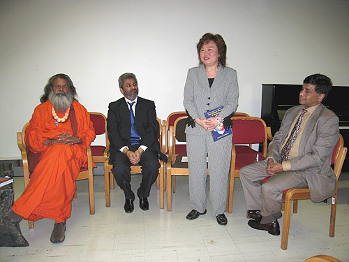 His Holiness Paramhans Swami Maheshwarananda, Mr. Ramu Damodaran, Chief, Civil Society Services, UN Department of Public Information, Bawa Jain, Secretary General, World Council of Religious Leaders of The Millennium World Peace Summit and Tsu-Wei Chang, Chief, Coordination, Division for the Advancement of Women, Department of Economic and Social Affairs